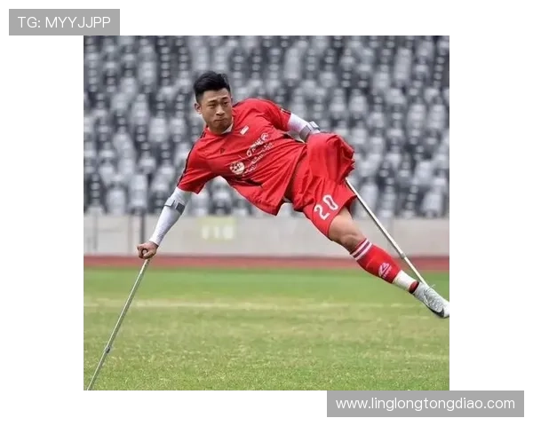 何忆义足球明星的成长之路与职业生涯的辉煌成就解析 何忆义足球明星的成长之路与职业生涯的辉煌成就解析