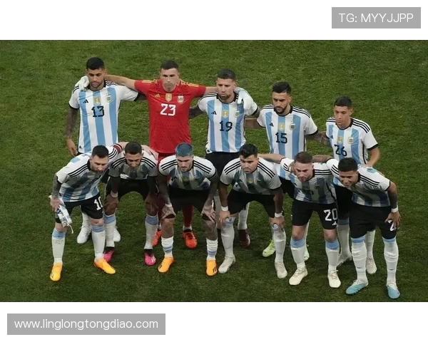 全球足球巨星汇聚一堂探寻他们的传奇故事与辉煌成就 全球足球巨星汇聚一堂探寻他们的传奇故事与辉煌成就